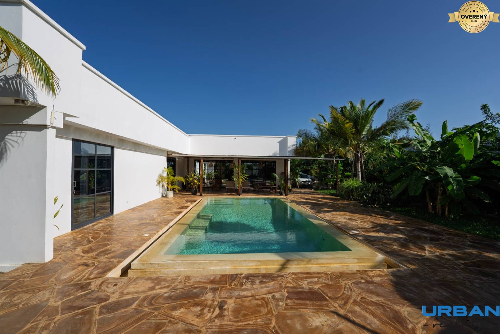 LUXURY 2-BEDROOM VILLA IN PAJE