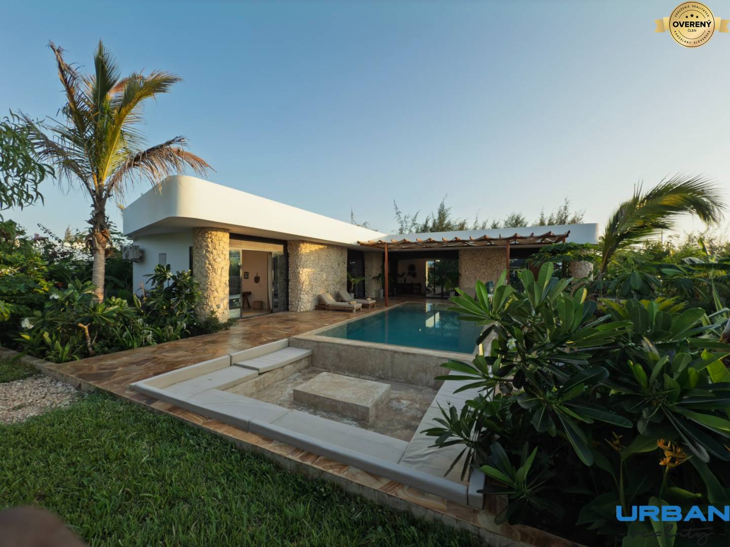 LUXURY 2-BEDROOM VILLA IN PAJE
