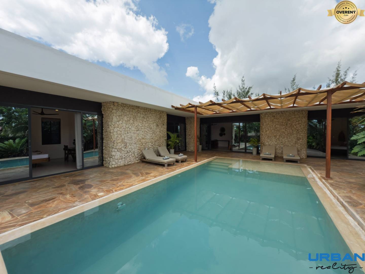 LUXURY 2-BEDROOM VILLA IN PAJE