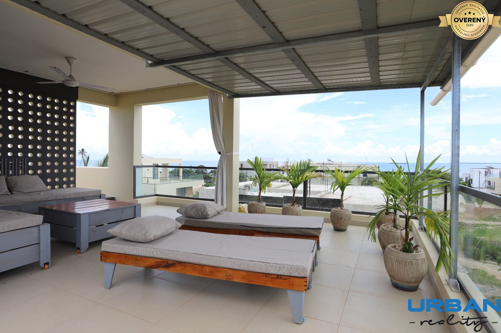 New home in a villa with ocean views in the unique town of Fumba