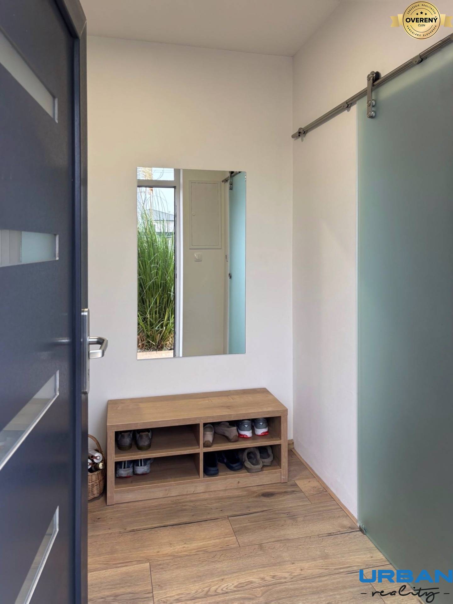 Modern 3-Room Apartment with Garden and Parking in Šamorín